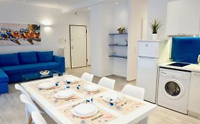 Modern&Central Apt in Athens